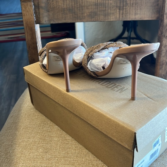 NIB STUNNING BRONZE/COPPER HEELS 9 - Picture 7 of 10